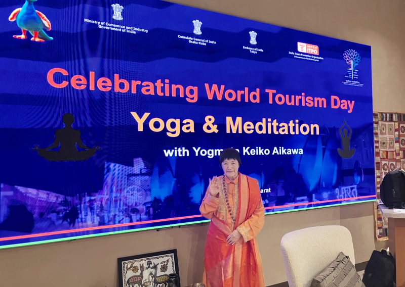 インドパビリオンの特別室でのヨグマタ相川圭子