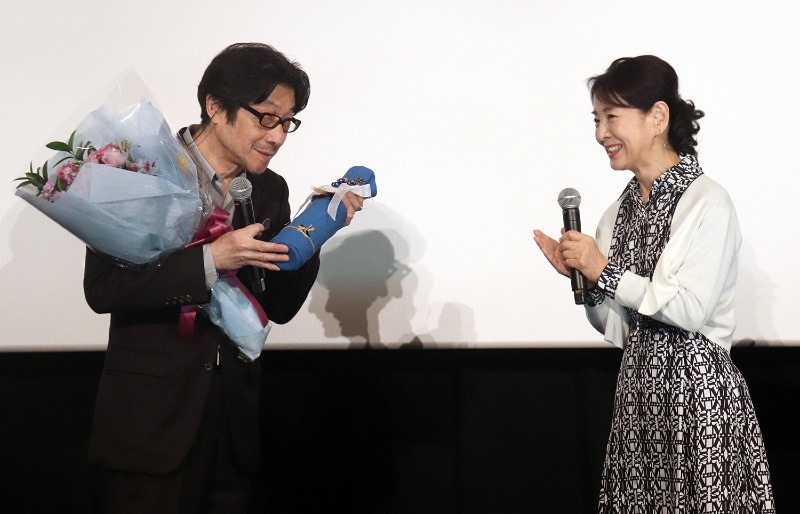 阪本順治監督と、吉永小百合　写真：The Hollywood Reporter Japan