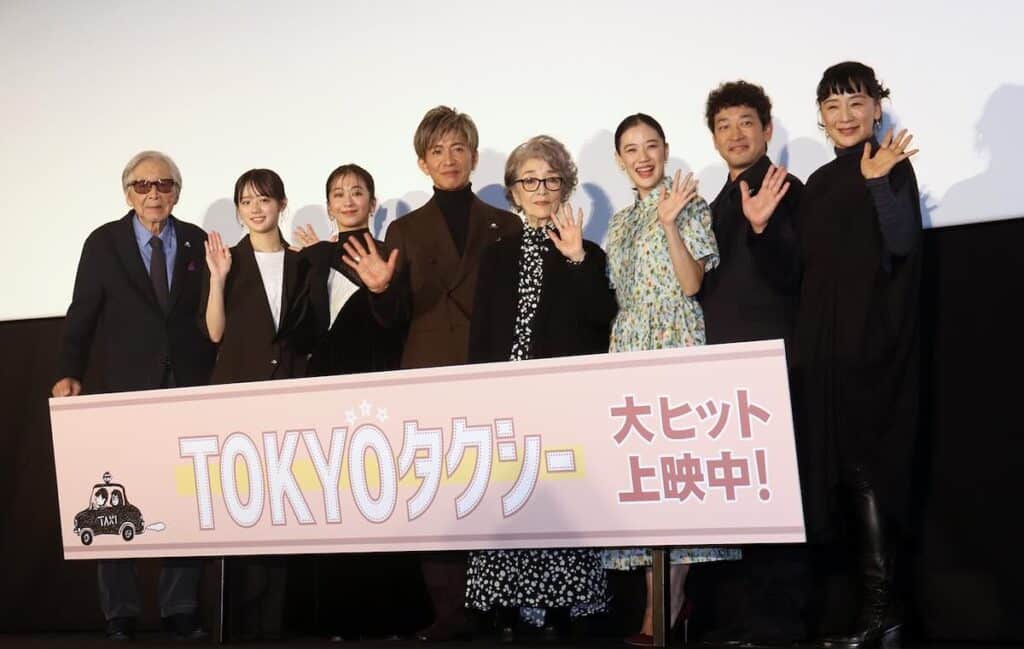 （左から）山田洋次監督、中島瑠菜、優香、木村拓哉、倍賞千恵子、蒼井優、迫田孝也、神野三鈴