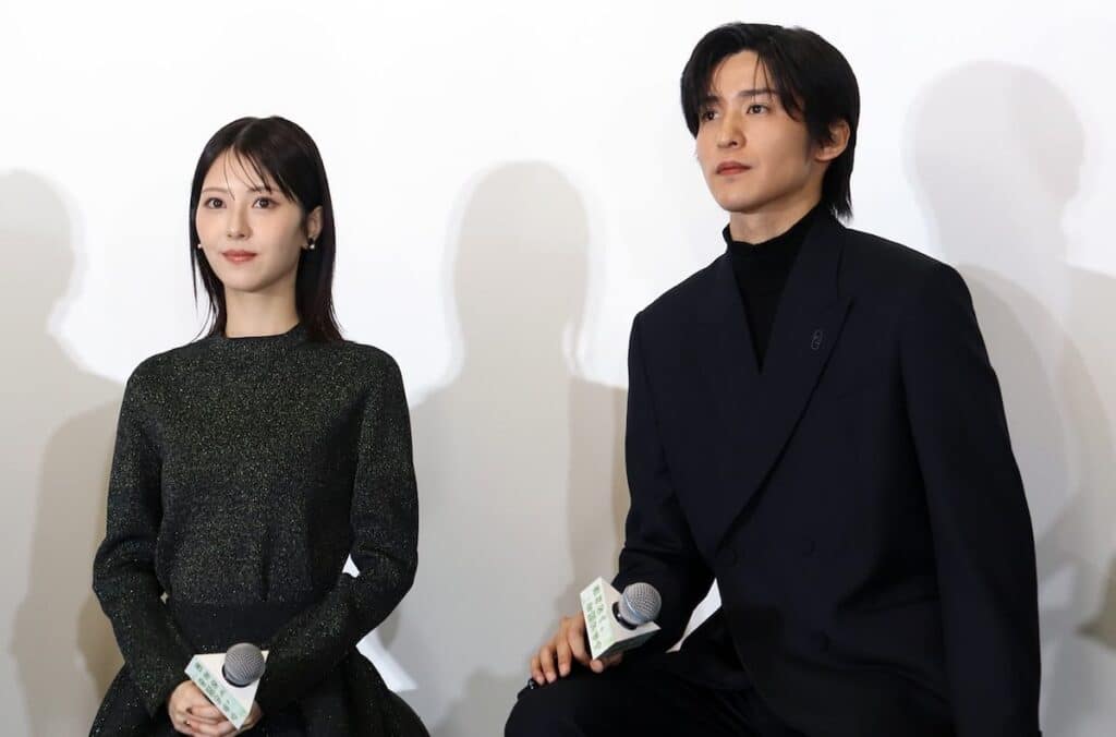 浜辺美波、目黒蓮