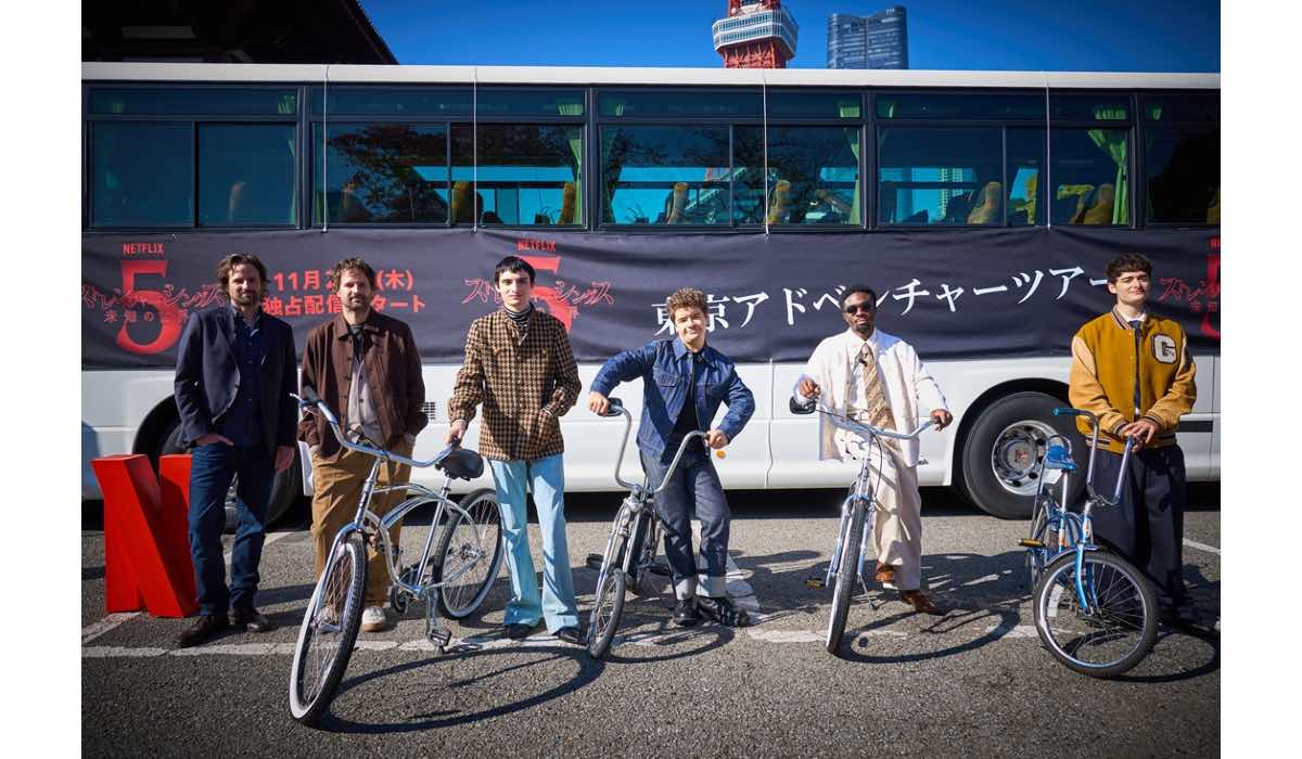 左からマット・ダファー、ロス・ダファー、フィン・ウルフハード、ゲイテン・マタラッツォ、ケイレブ・マクロクリン、ノア・シュナップ Netflixシリーズ「ストレンジャー・シングス 未知の世界 5」最終章：11月27日（木）10時より世界独占配信