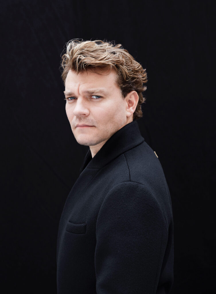 ピルウ・アスベック Photo by Greg Williams