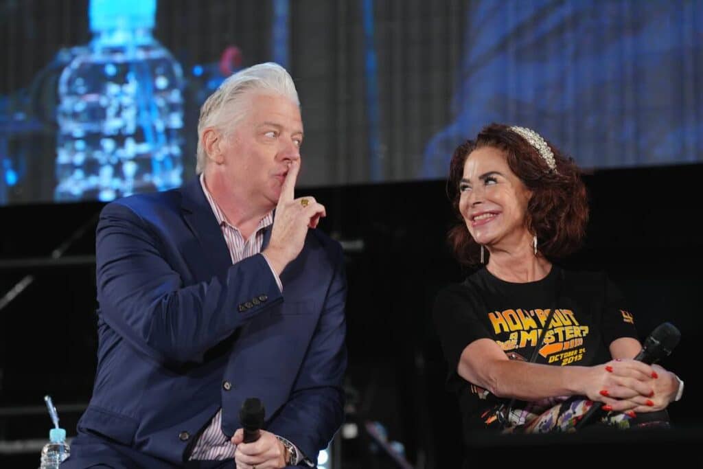 トム・ウィルソン、クローディア・ウェルズ