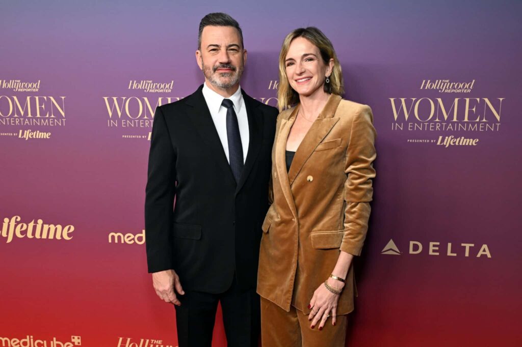 ジミー・キンメル&モリー・マクネアニー夫妻=「THR Women in Entertainment」にて、現地時間12月3日 写真:Michael Kovac/The Hollywood Reporter via Getty Images