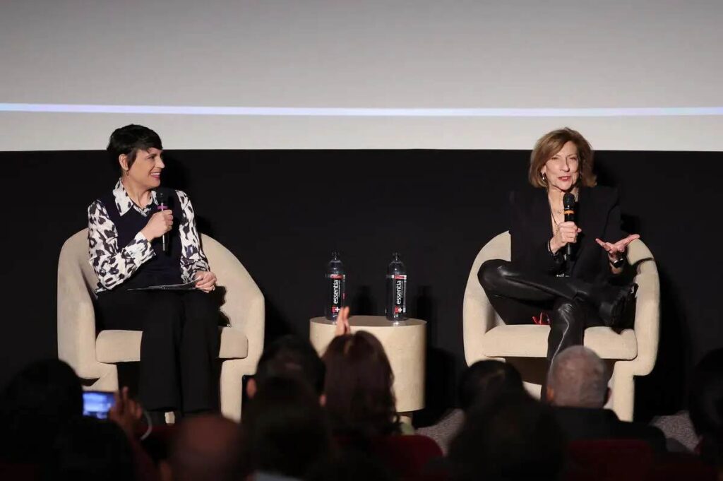 ステイシー・ウィルソン・ハント(米THR)、レスリー・リンカ・グラッター 写真:Rich Polk