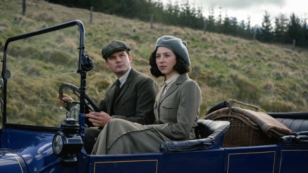 ジェレミー・アーヴァインとハーマイオニー・コーフィールド、『Blood of My Blood(原題)』より 写真:Starz