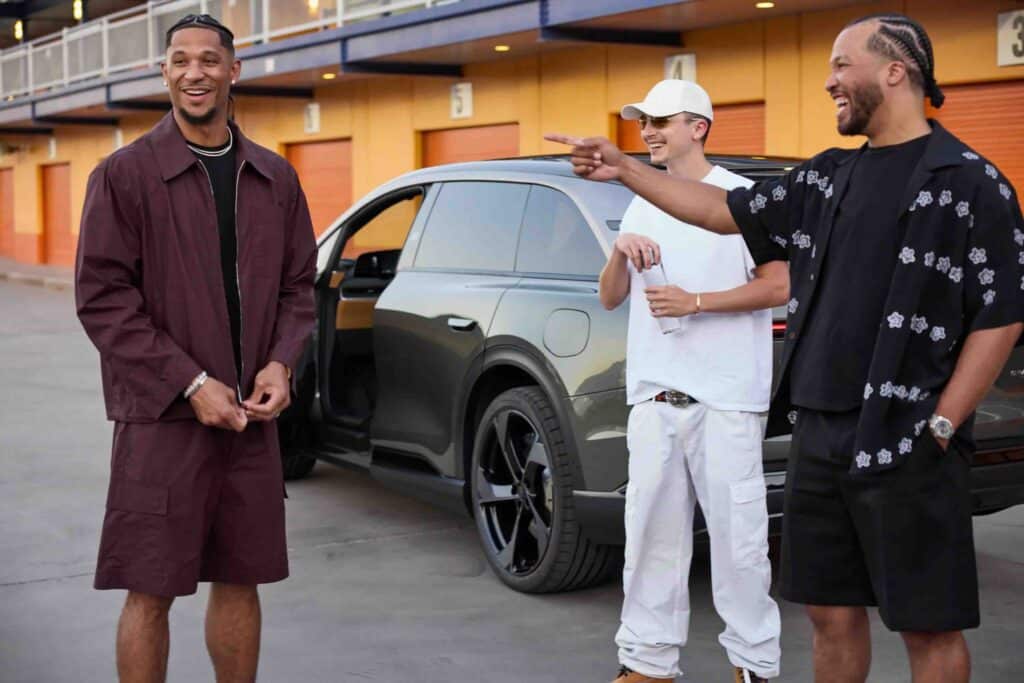 ジョシュ・ハート、ティモシー・シャラメ、ジェイレン・ブランソン 写真:Courtesy of Lucid Motors