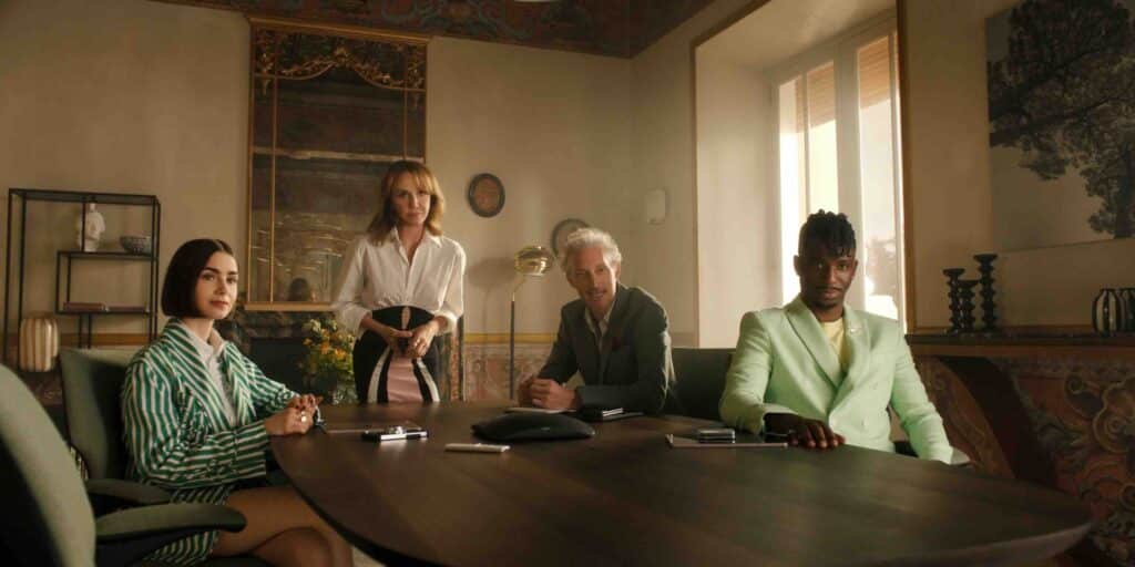 リリー・コリンズ、フィリピーヌ・ルロワ=ボーリュー、ブリュノ・グエリー、サミュエル・アーノルド 写真:Netflix ©2025