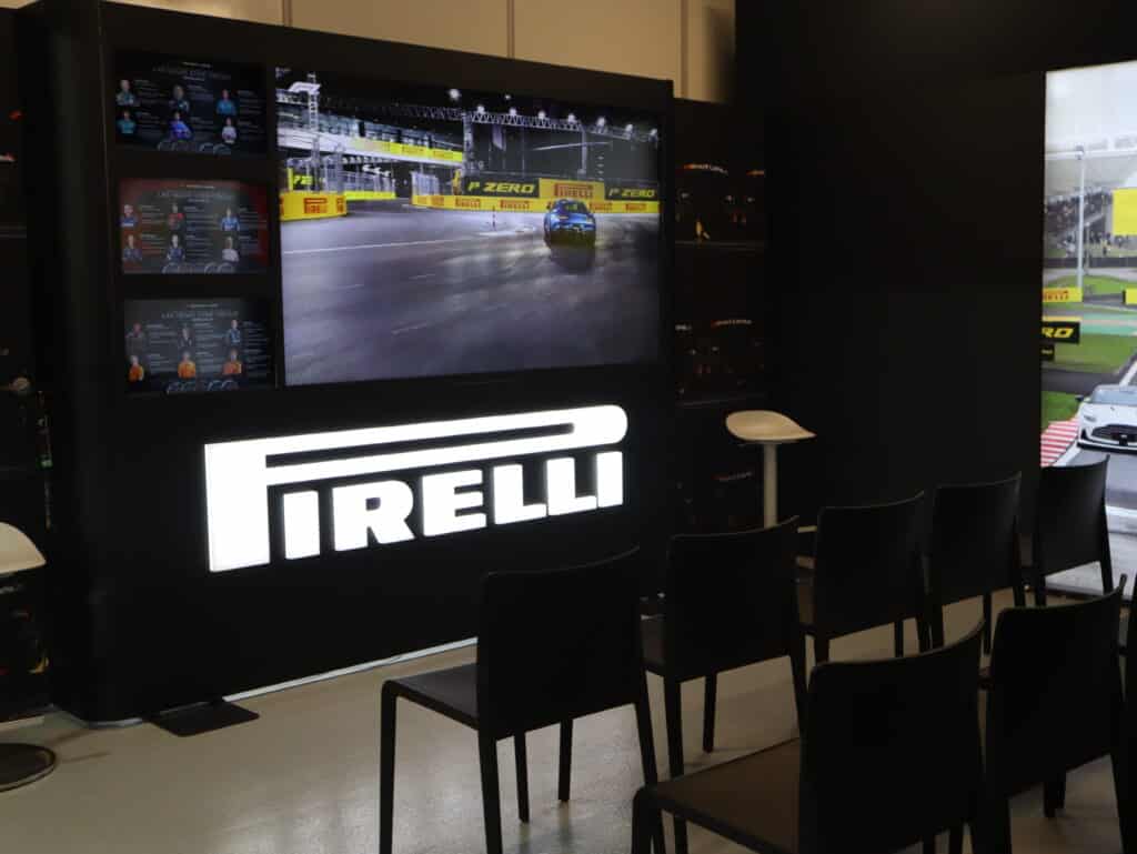 Pirelli Hot Laps Garage