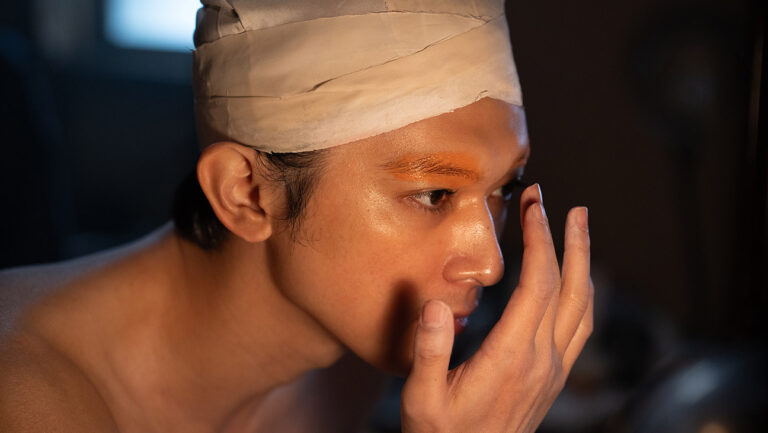 吉沢亮、映画『国宝』より 写真：GKIDS