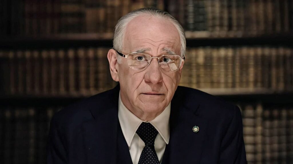 トニ・セルヴィッロ、『La Grazia(原題)』より 写真:MUBI/Courtesy Everett Collection