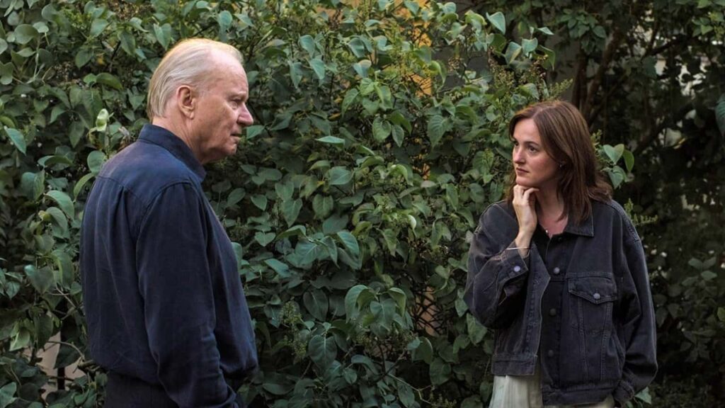 レナーテ・レインスヴェ&ステラン・スカルスガルド、『センチメンタル・バリュー』より 写真:Kasper Tuxen/Neon/Courtesy Everett Collection