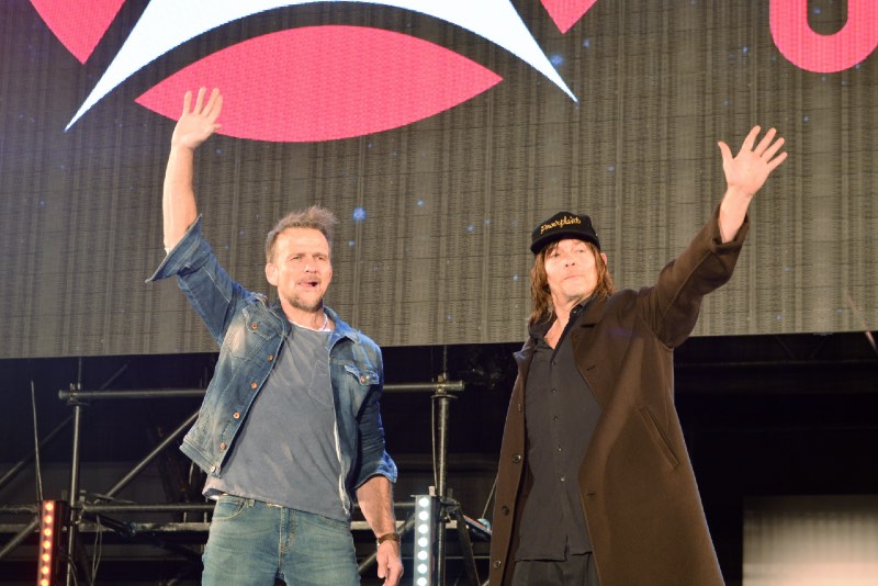 ショーン・パトリック・フラナリーとノーマン・リーダス　写真：The Hollywood Reporter Japan
