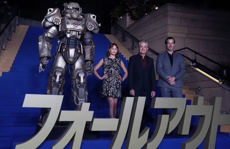 （左から）エラ・パーネル、カイル・マクラクラン、ジョナサン・ノーラン、『フォールアウト』シーズン2ジャパンプレミアにて