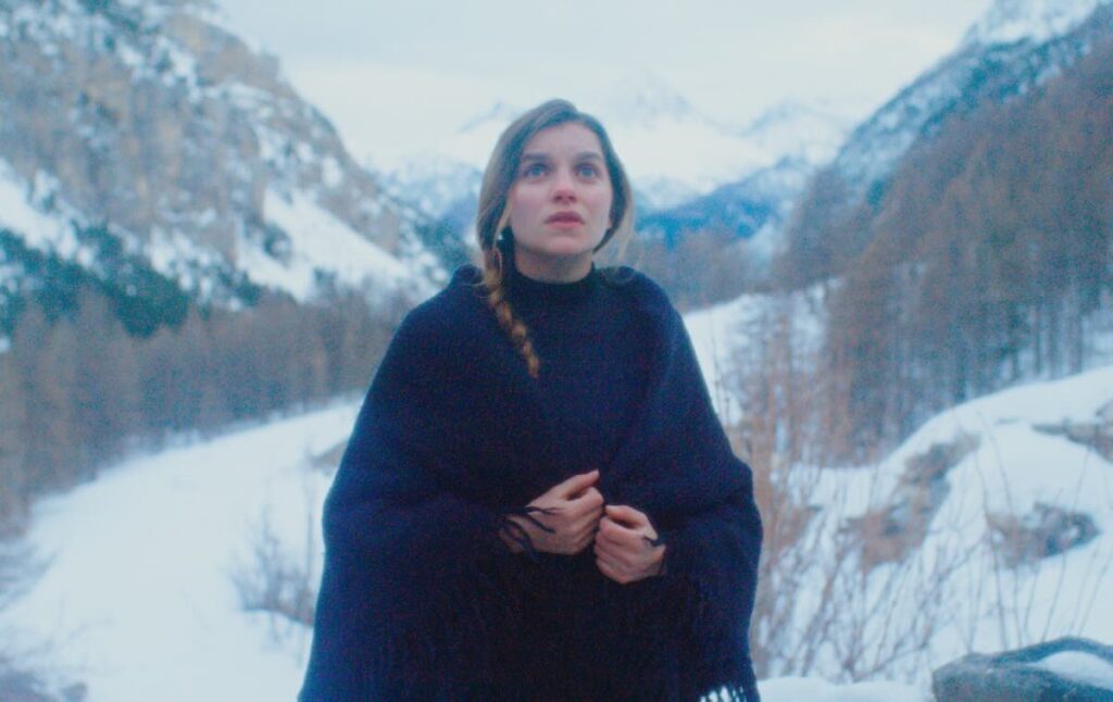 映画『ザ・ガール・イン・ザ・スノウ』、ルイーズ・エモン監督作品