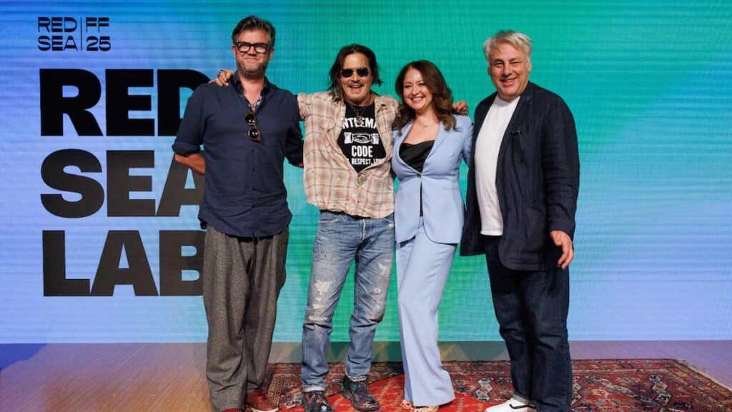 ジョニー・デップと『IN.2 Film』チーム（レッドシー国際映画祭にて） 写真：Red Sea International Film Festival.