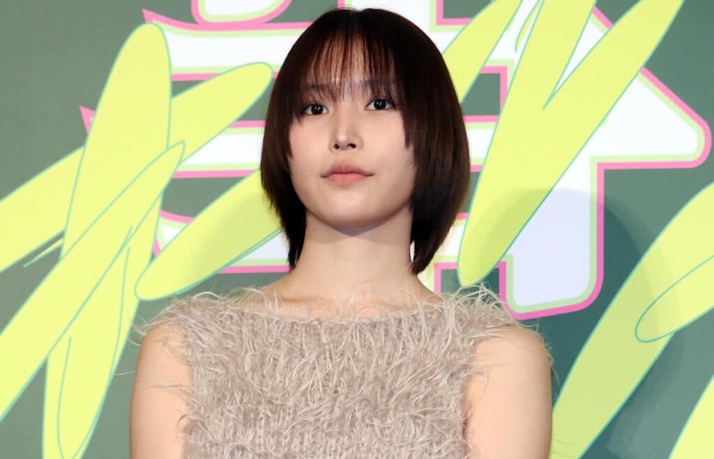 南沙良、映画『万事快調』舞台挨拶にて