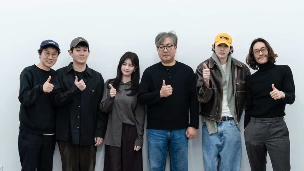 (左から)ファン・ドンヒョク、リュ・ギョンス、チョン・ソミン、チェ・ヨンファン、イ・スヒョク、リュ・スンボム、ソウルで行われた『ザ・ディーラー / The Dealer(英題)』の本読みにて