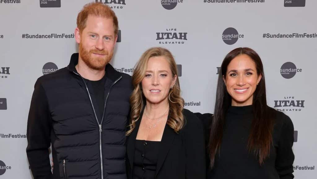 2026年1月24日、サンダンス映画祭の期間中、サセックス公爵ヘンリー王子、エイミー・レッドフォード、サセックス公爵夫人メーガン妃がソルトレイクシティの祝賀会と映画『クッキー・クイーンズ』のプレミア上映に出席