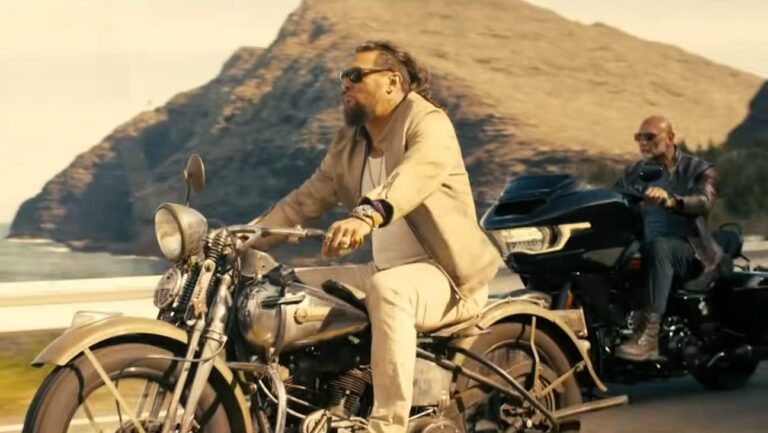 モモア＆バウティスタが兄弟役で激突！映画『レッキング・クルー』予告編解禁