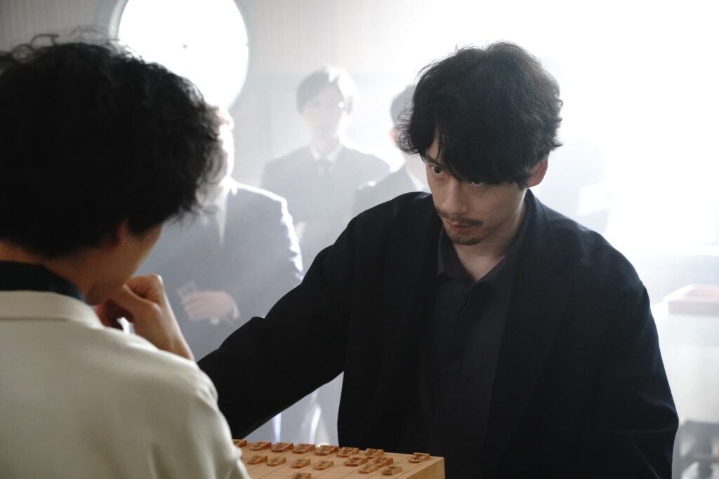 『盤上の向日葵』より ©2025映画「盤上の向日葵」製作委員会