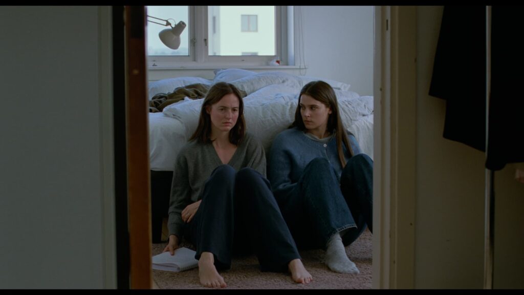 映画『センチメンタル・バリュー』より