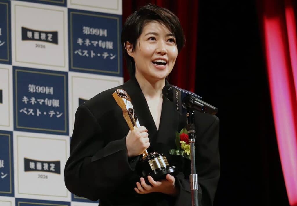 映画『旅と日々』のシム・ウンギョン、第99回キネ旬ベスト・テン表彰式にて