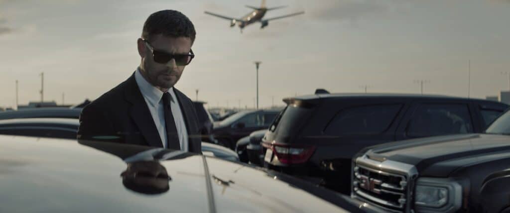 クリス・ヘムズワース、映画『クライム101』より