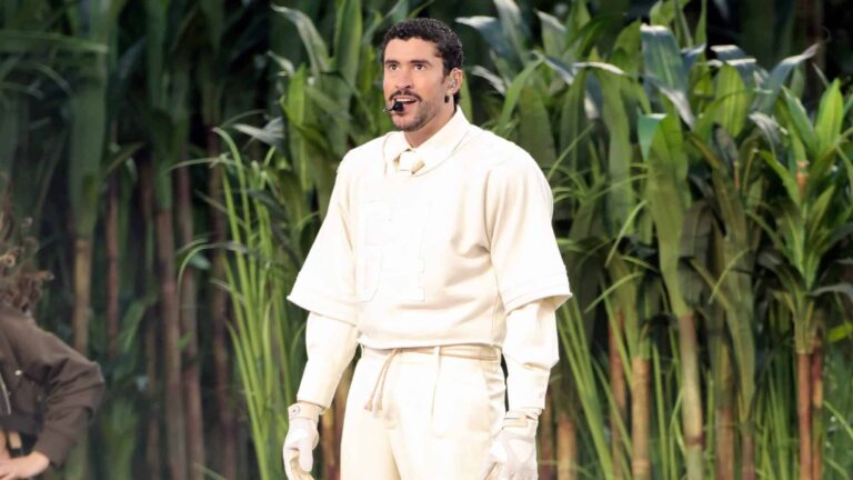 バッド・バニー来日！Spotify「Billions Club Live」のヘッドライナーに決定、日本初ライブで“10億回超え”ヒットを披露へ