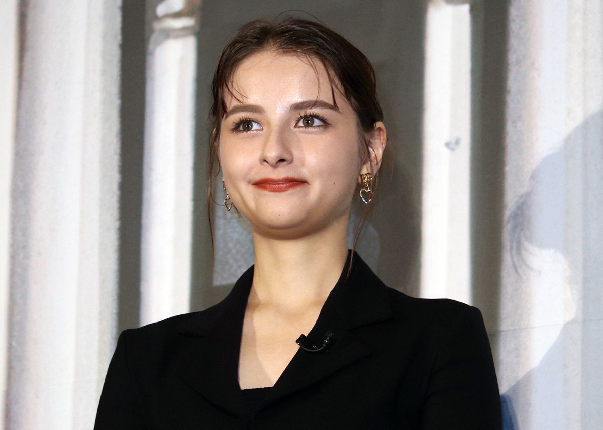 『パリに咲くエトワール』完成披露に登壇した嵐莉菜