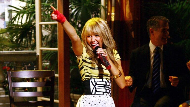 マイリー・サイラス、『ハンナ・モンタナ』20周年特番に出演！独占インタビュー＆未公開映像も