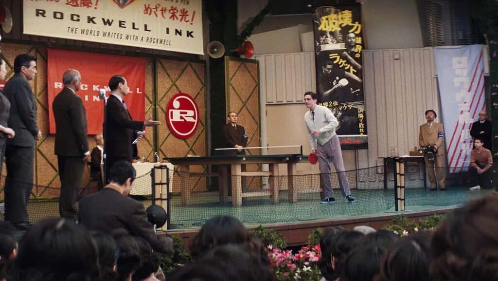 映画『マーティ・シュプリーム 世界をつかめ』より