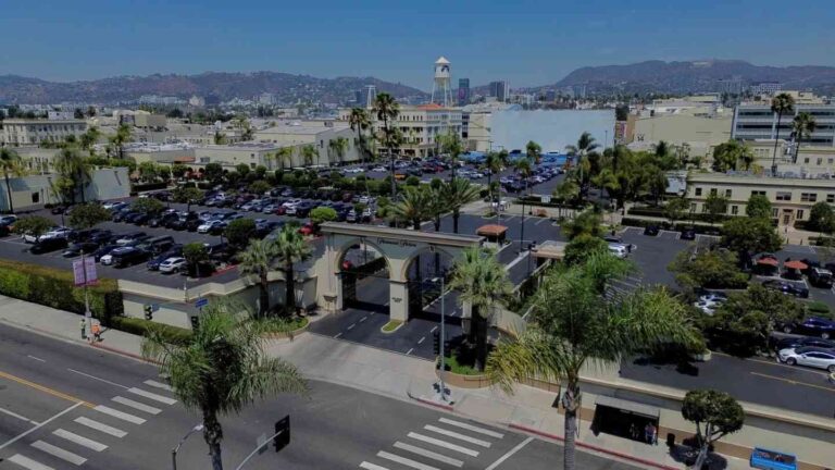 パラマウントのワーナー買収で“巨大テレビスタジオ”誕生か、ロサンゼルスにあるパラマウント・ピクチャーズ・スタジオ