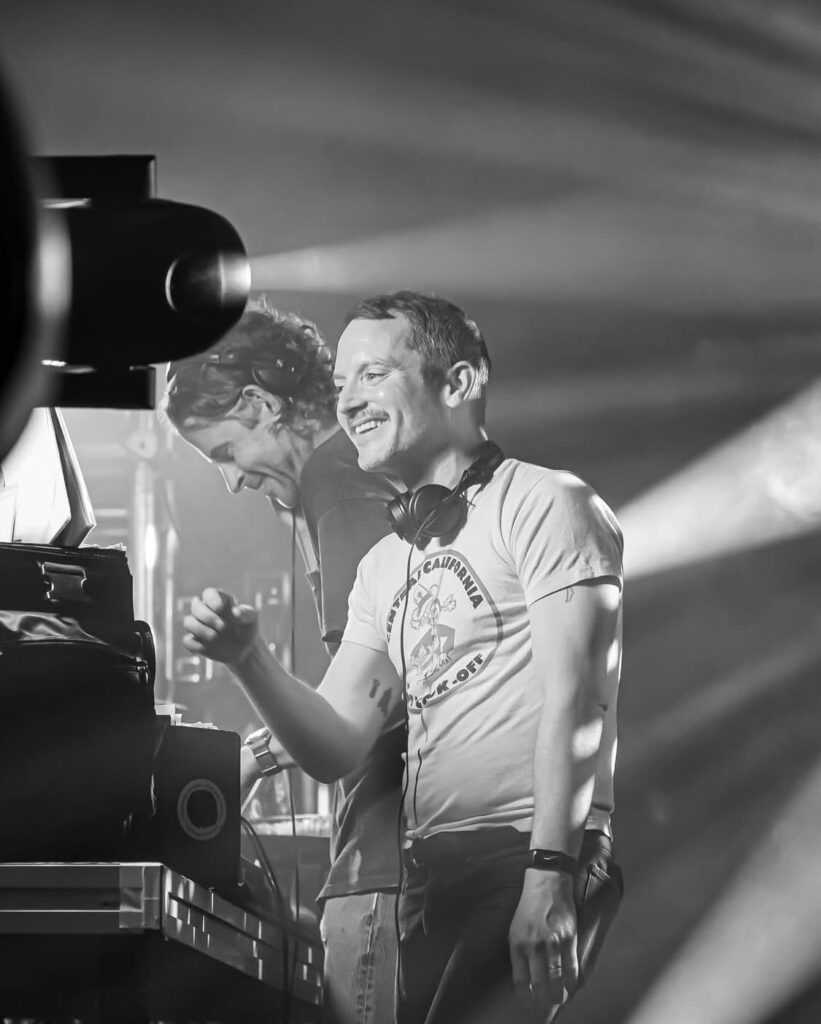 イライジャ・ウッド、『ロード・オブ・ザ・リング』テーマのレイヴにDJユニットで出演へ