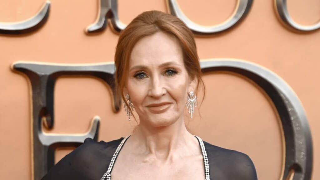 『ハリー・ポッター』原作者問題とは?