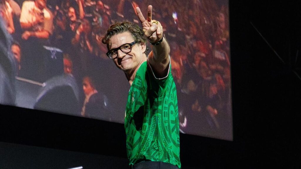 ペドロ・パスカル、CCXP MXの『スター・ウォーズ／マンダロリアン・アンド・グローグー』パネルディスカッションにて