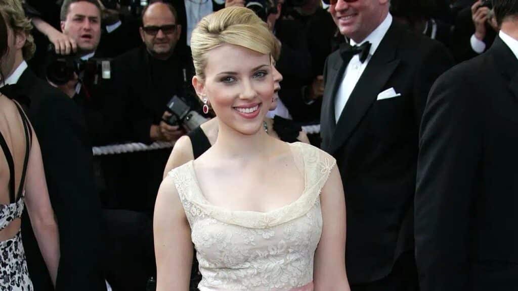 スカーレット・ヨハンソン、第58回カンヌ国際映画祭にて=2005年5月