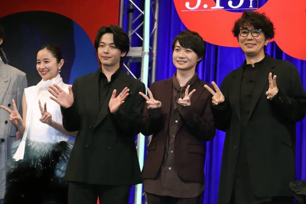 映画『君のクイズ』完成披露、中村倫也が自信