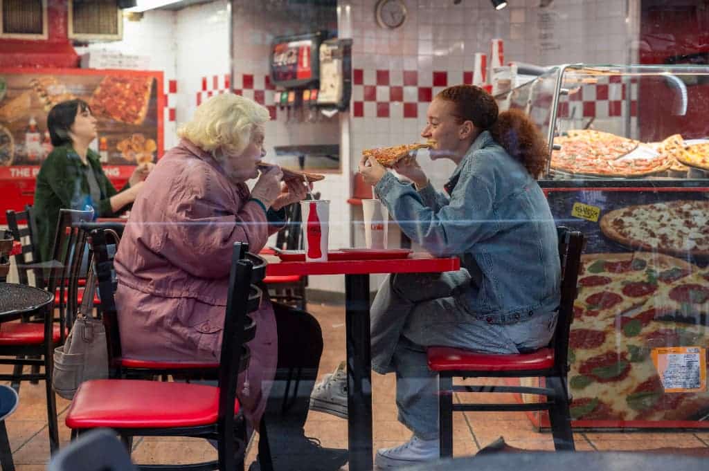 映画『エレノアってグレイト。』より © 2025 ELEANOR INVISIBLE FILM, LLC AND TRISTAR PRODUCTIONS, INC. ALL RIGHTS RESERVED.