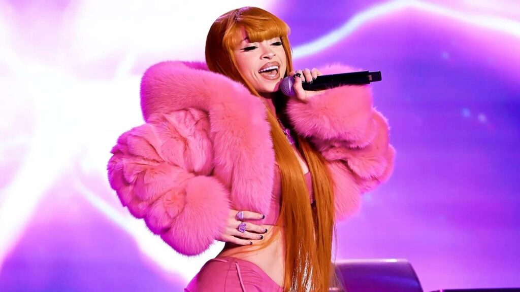 ラッパー・俳優のアイス・スパイス、マクドナルドで暴行を受ける