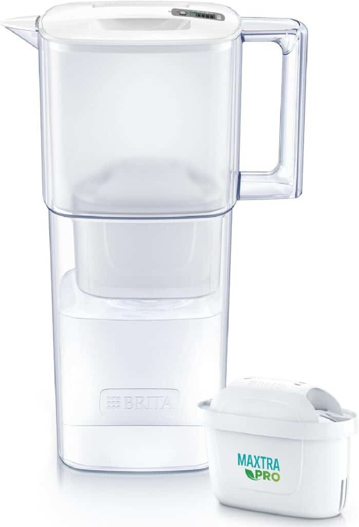 ブリタ 浄水器 ポット型 PFOS/PFOA除去試験済 ろ過水容量:1.15L(全容量:2.2L)【日本正規品】リクエリ マクストラプロ ピュアパフォーマンス カートリッジ 1個付
