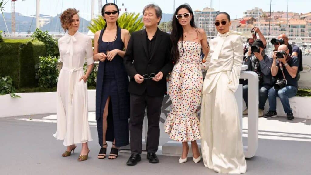 カンヌ国際映画祭2026開幕会見｜デミ・ムーアとパク・チャヌクが語る“政治と映画表現”