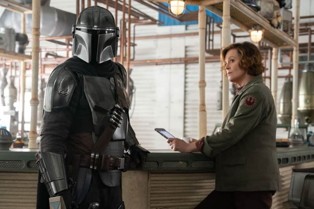 スター・ウォーズが7年ぶりに映画館に帰ってくる——伊藤英明「息子とグローグーのグッズを持って劇場に行く」