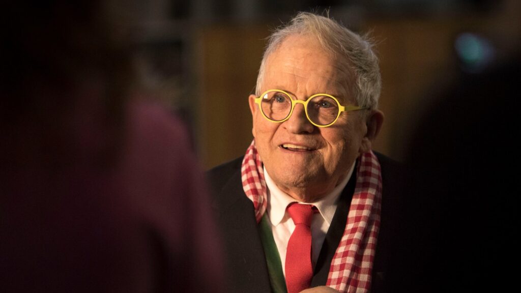 伝説の画家デヴィッド・ホックニーが死去、88歳　現代美術の巨匠