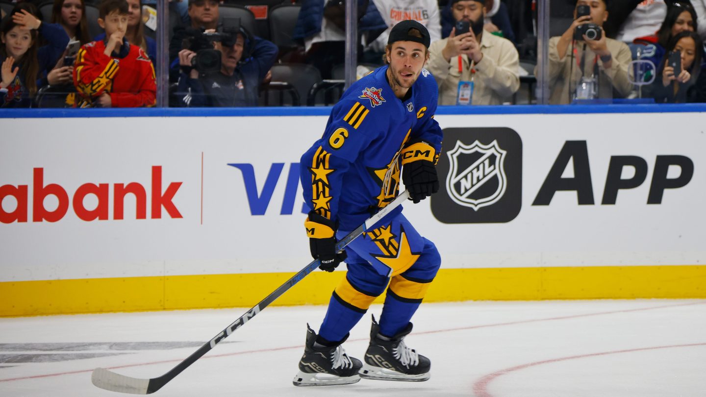 ジャスティン・ビーバー、2024年NHLオールスターゲームにて＝現地時間2024年2月3日