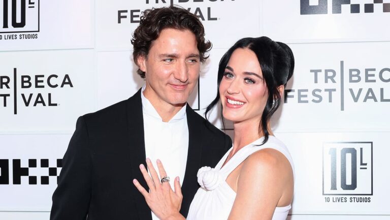 ケイティ・ペリー、恋人トルドー元首相にメロメロ！新作ドキュメンタリー映画プレミアに手つなぎ登場