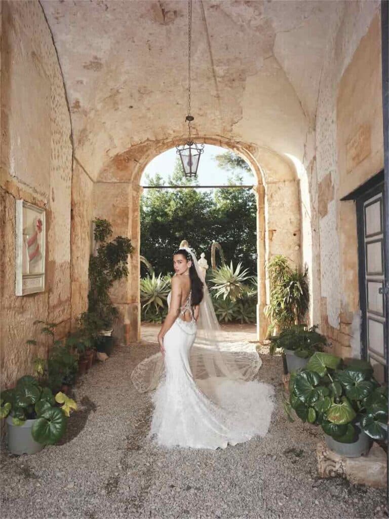 デュア・リパ、俳優カラム・ターナーと結婚