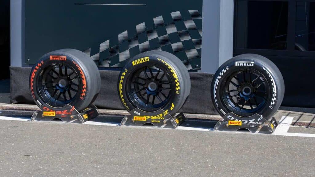 【F1オーストリアGP2026予選結果】ラッセル劇的PP　ピレリが決勝タイヤ戦略を分析