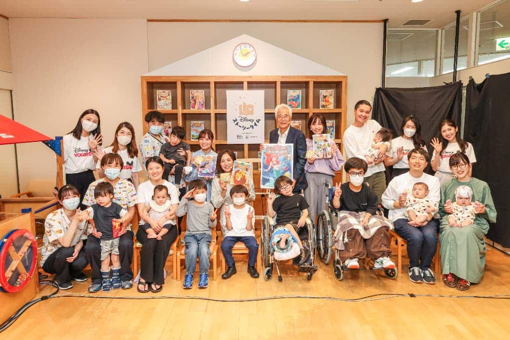6月23日、宮城県立こども病院で開催された絵本の読み聞かせイベント「Disneyストーリータイム」の様子 ©Disney