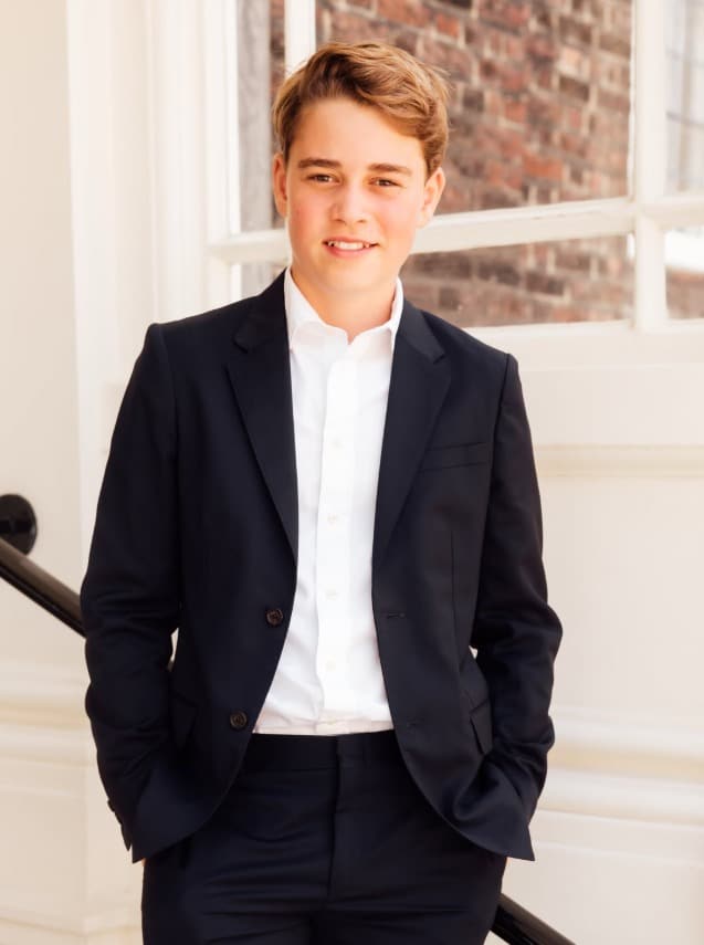 ジョージ王子の13歳の誕生日に公開されたポートレート 写真:The Prince and Princess of Wales / Instagram
